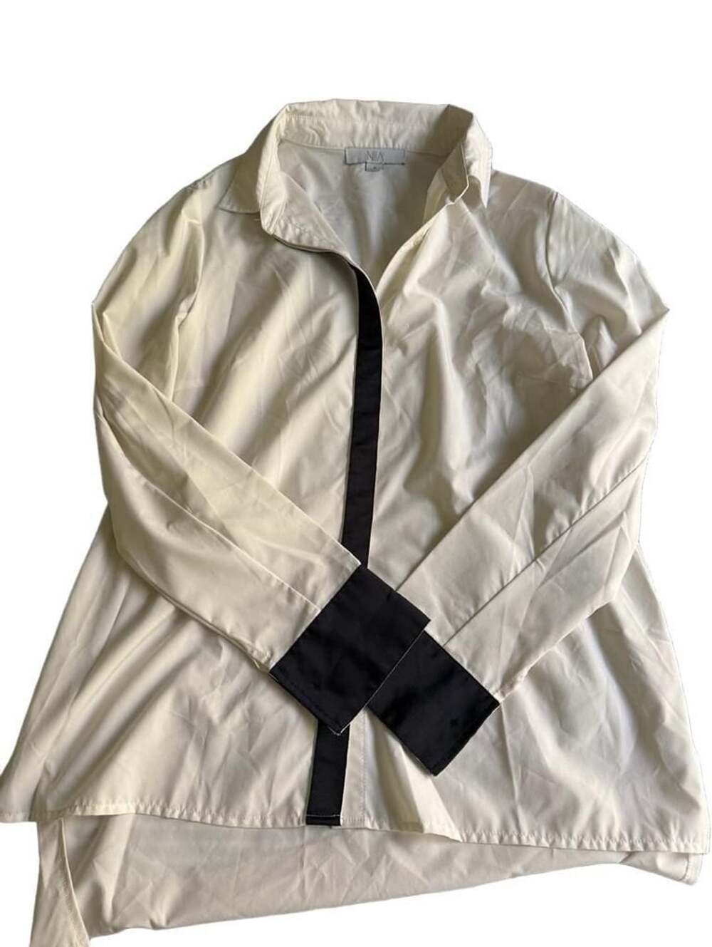 NIA Long Sleeve Button Up Shirt Size M Cream Black Trim